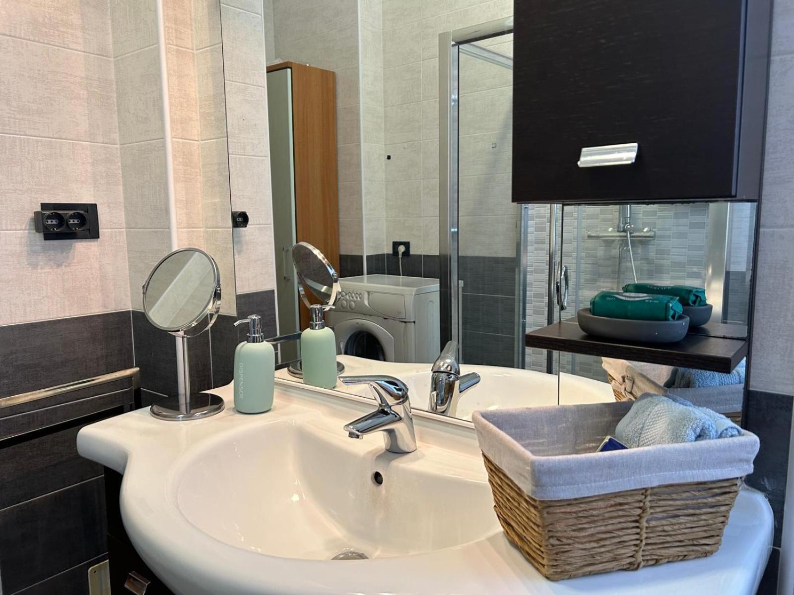 Your Home In Milan - Elegant & Comfortable Stay Eksteriør bilde